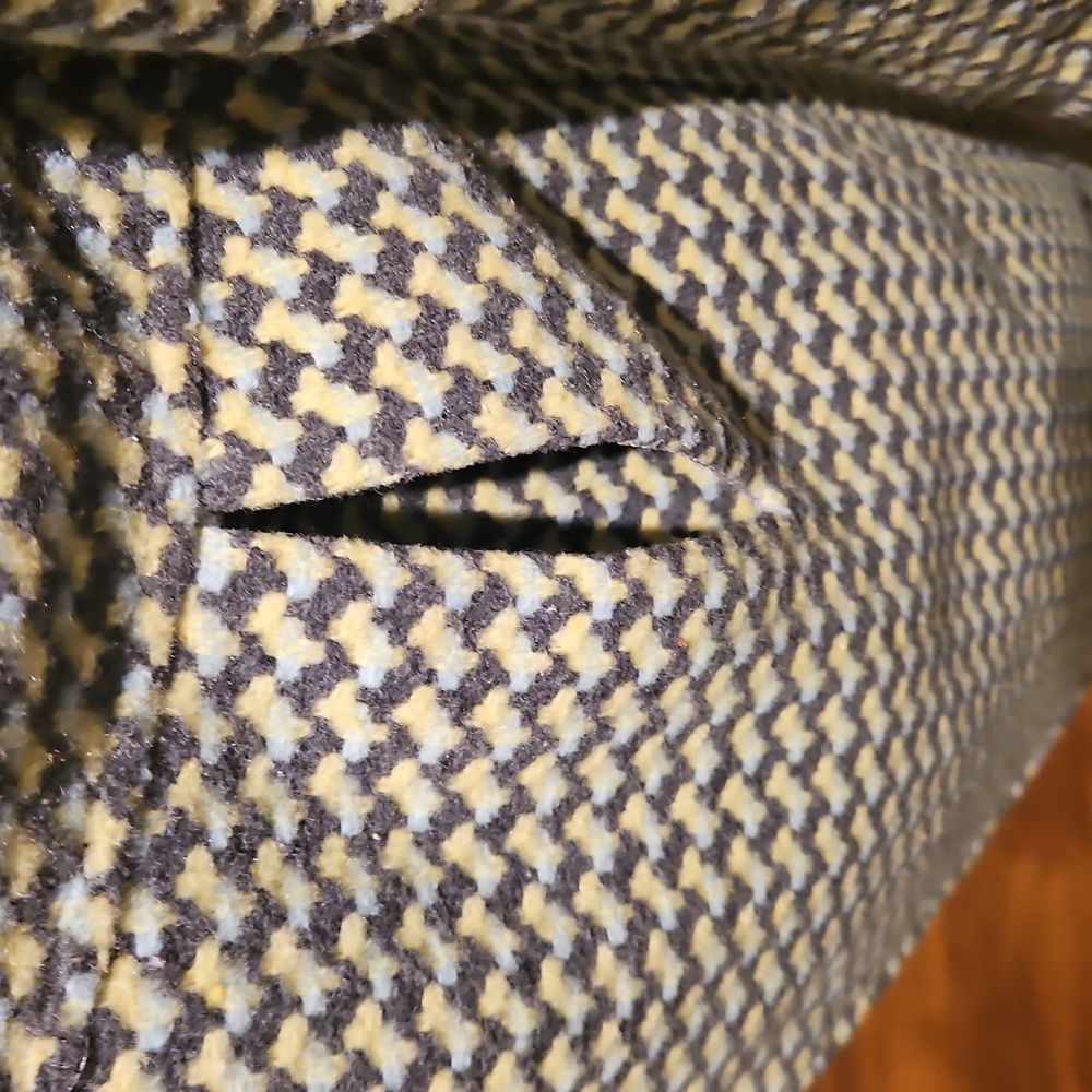 Jacket- Buttons- Sm. - Picture 6 of 12